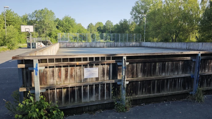 VorschauBild - Sicherheitsmängel am Skatepark Schmölln: Rollhockeybereich vorerst geschlossen
