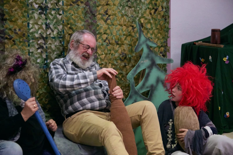 Künstler & Wenzelgarde Altenburg lädt zum Märchenvergnügen  | Märchen "Das tapfere Schneiderlein" 