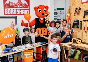 Ein Werkzeugkoffer voller Möglichkeiten: Bornshains Holzwerkstatt startet durch