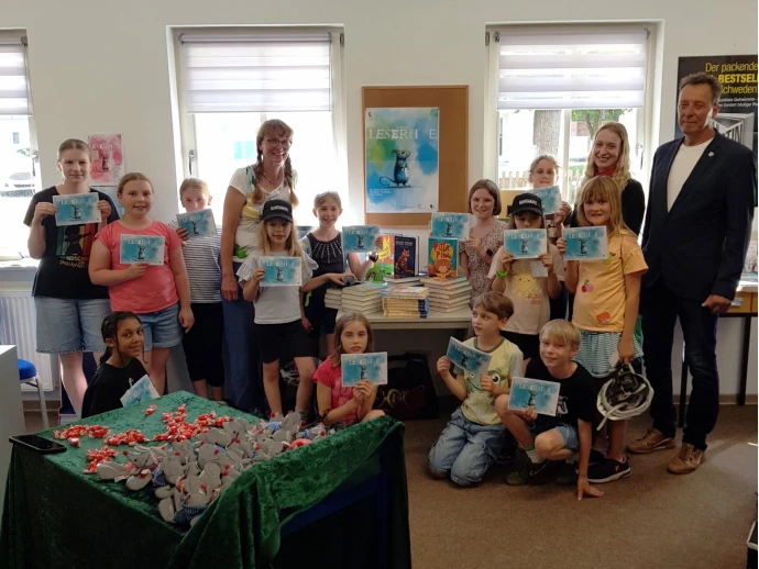 VorschauBild - Lese-Auftakt in der Gemeinde-Bibliothek Langenleuba Niederhain