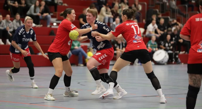 VorschauBild - Altenburger Handballerinnen finden gegen Mockau kein Mittel