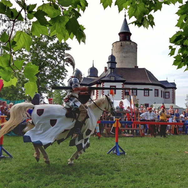 Großes Mittelalterspektakel und Ritterspiele