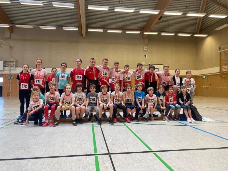 Altenburger Leichtathleten starten erfolgreich in die Hallensaison  | 