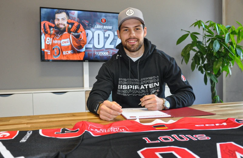 Adam McCormick und Louis Brune verlängern – Eispiraten setzen auf Kontinuität für 2026/27 | Vertragsverlängerung Eispiraten Crimmitschau - Louis Brune