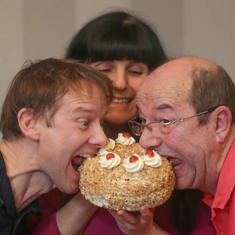 VorschauBild - Kabarett: Drei Krümel sind noch keine Torte