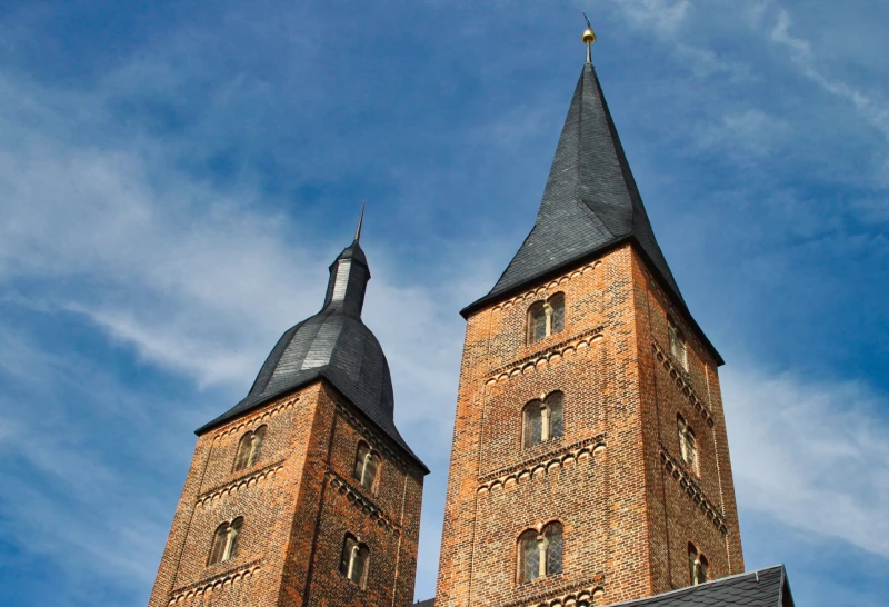 Die Entwicklung des Altenburger Augustiner-Chorherrenstifts Rote Spitzen | Rote Spitzen, Altenburg