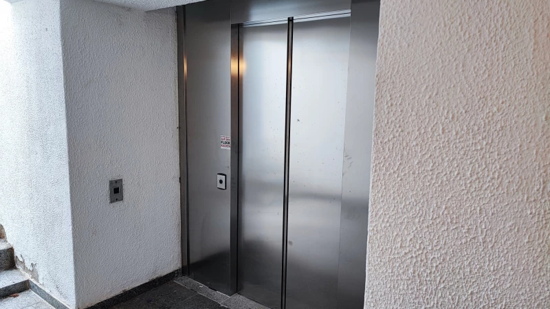 Aufzug wieder nutzbar | Aufzug bei der Unterführung am Schillerplatz