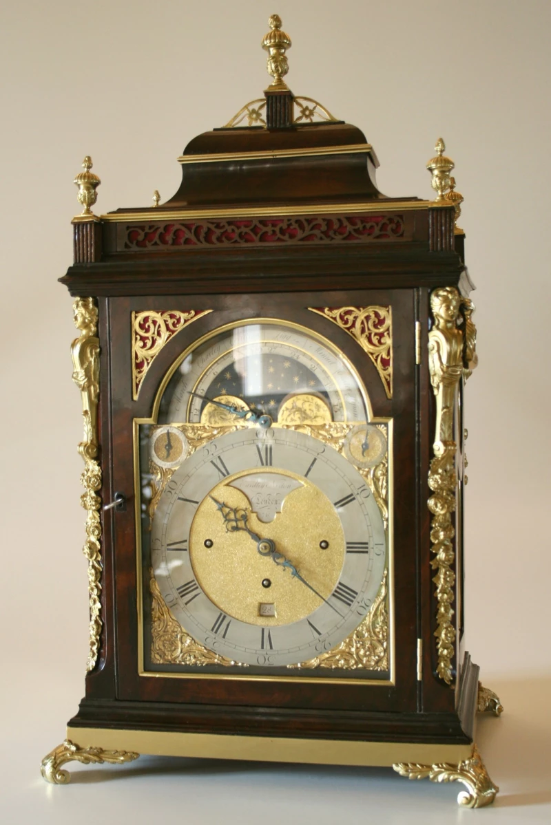 Eardley Norton – eine Symphonie im Uhrenhimmel | Bracket-Clock