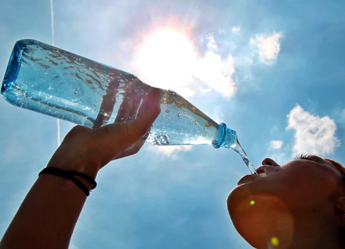 VorschauBild - Wasser als Quelle des Lebens: Richtig und ausreichend Trinken
