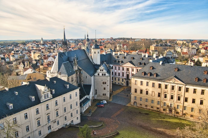 VorschauBild - Kaffeekränzchen im Residenzschloss Altenburg: Textilgeschichte hautnah erleben