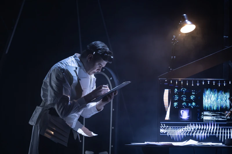 Musik, Theater und Familienprogramm – Das Wochenende im Theater Altenburg Gera | Frankenstein - Lucca Kleimann als Victor Frankenstein