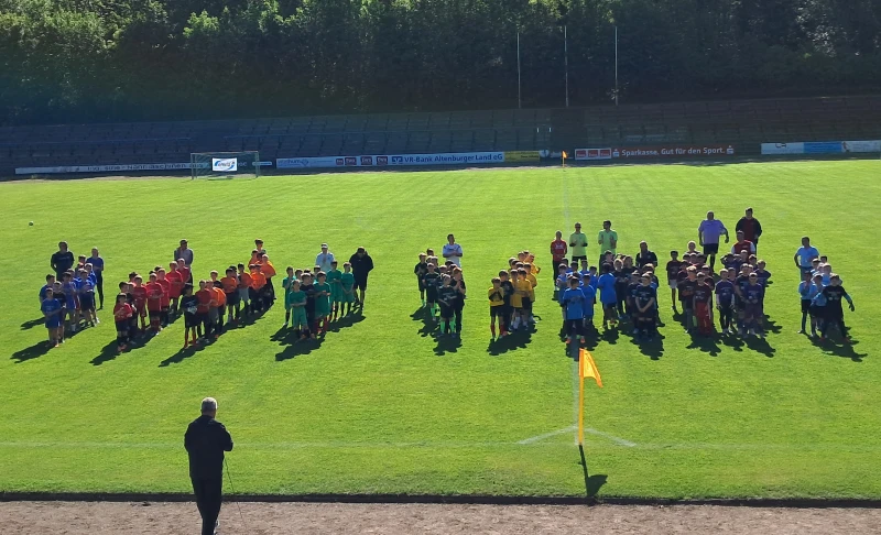 Grundschulen kämpfen fair um Finalplatz: ENERGIE‑CUP 2026 in der Altenburger Skatbankarena | ENERGIE-CUP der Ewa 2026