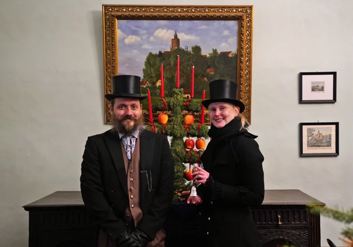 VorschauBild - Luise-Neupert-Ausstellung endet, Weihnachtsprogramm beginnt auf Burg Posterstein