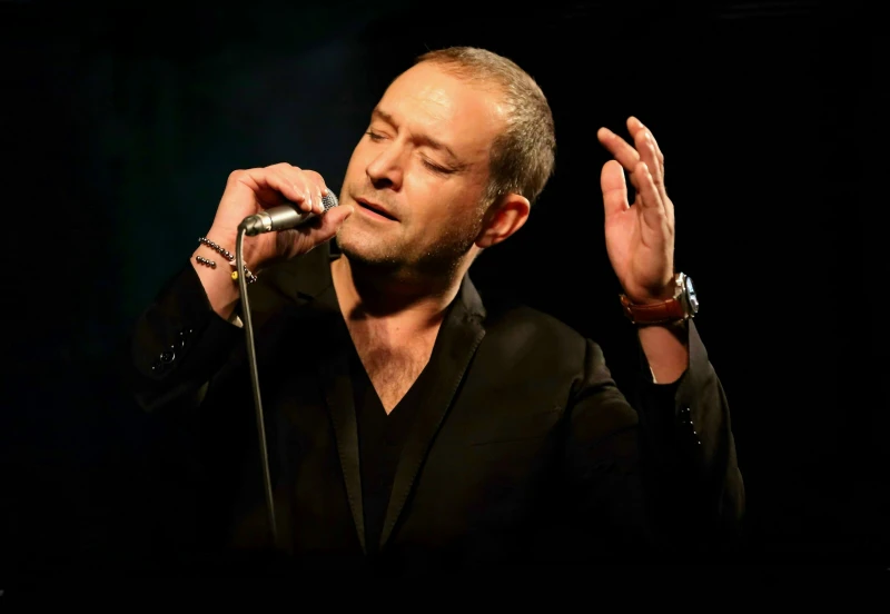 Björn Casapietra gastiert mit „Die schönsten Himmelslieder – Hallelujah“ in Schmölln | Björn Casapietra