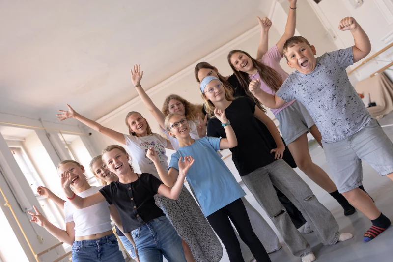 Kinderkurs präsentiert Impro-Theater | Theatergruppe „Die Kiddies“