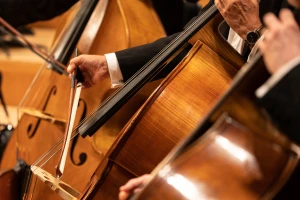 „Cello-Flash“ – Sieben Celli bringen das Heizhaus in Altenburg zum Klingen