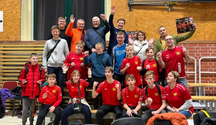 VorschauBild - Lok-Tischtennis-Nachwuchs zu Besuch beim TT-Bundesligaspiel