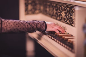Konzert mit neuem Cembalo: Altenburger Musikschule präsentiert außergewöhnliches Instrument