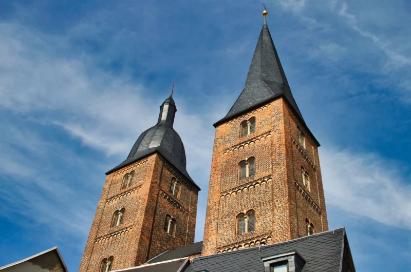 Die Roten Spitzen – Marienstätte, Pfalzkapelle, Chorherrenstift 1172–1290 | Rote Spitzen, Altenburg