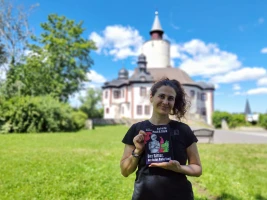 Burg Posterstein legt Kinderbuch „Ein Fall für Posti und Stein“ neu auf