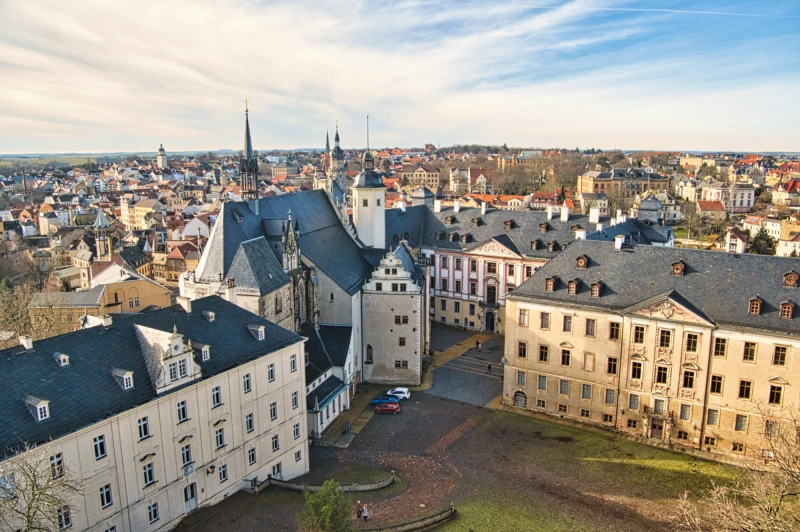 Kaffeekränzchen im Residenzschloss Altenburg: Textilgeschichte hautnah erleben | Blick vom Hausmannsturm | Innenhof des Altenburger Residenzschlosses