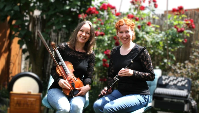 VorschauBild - Sanfte Folkmelodien: Lightblue Hare gastiert im Schwind‑Pavillon