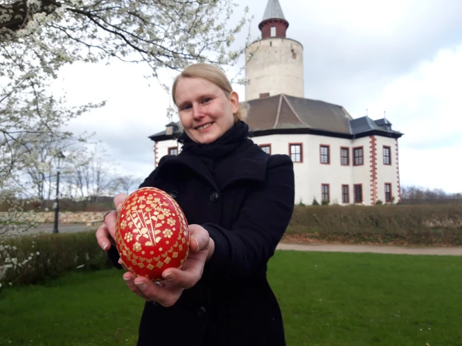 VorschauBild - Ostereier-Schau auf Burg Posterstein holt den Frühling ins Museum