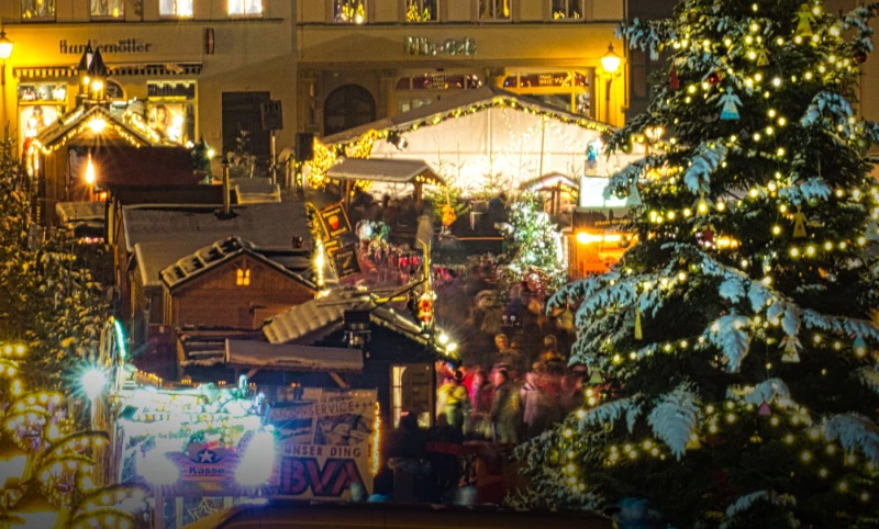 Mit dem Weihnachtsmann in ferne Länder  | 