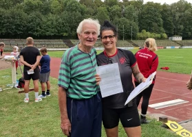Mit 90 Jahren alle Disziplinen des Sportabzeichens in Gold erfüllt