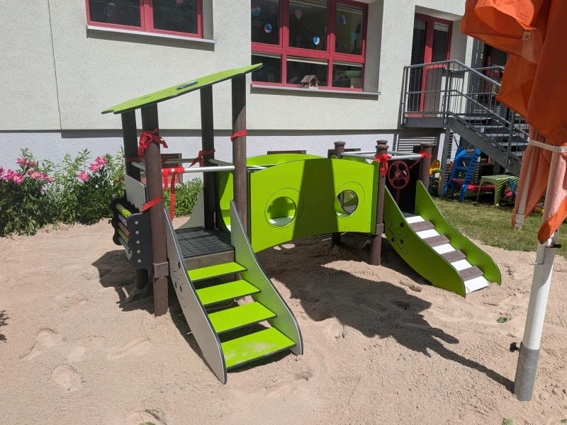 Neues, nachhaltiges Spielgerät bereichert Kita Finkenweg | 