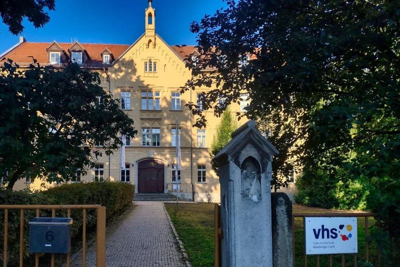 VHS-Vortrag: „Das Gesundheitswesen der DDR aus Patientensicht“ | Altenburg, Volkshochschule