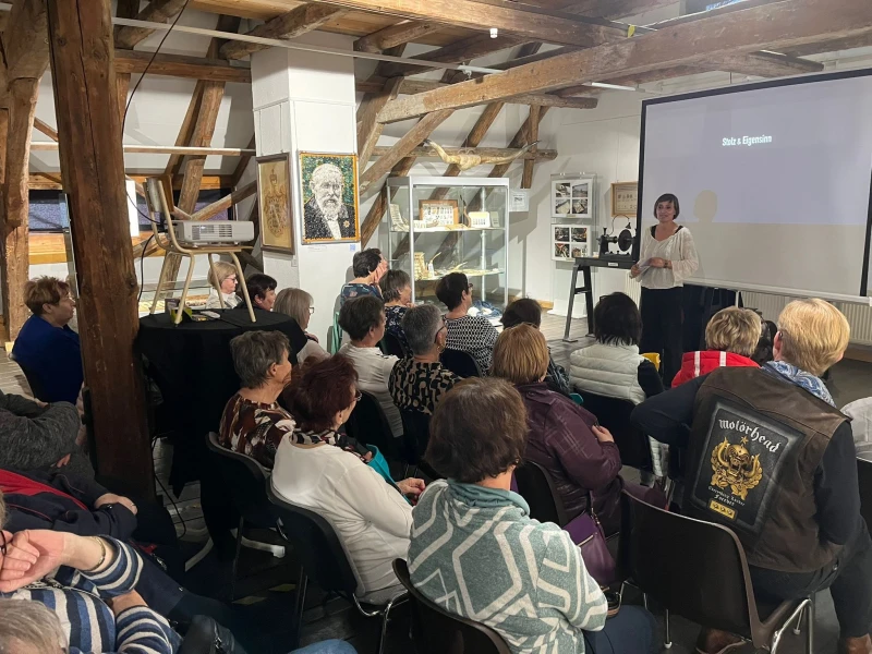 Knopfmuseum Schmölln feiert Internationalen Frauentag mit Filmvorführung | 