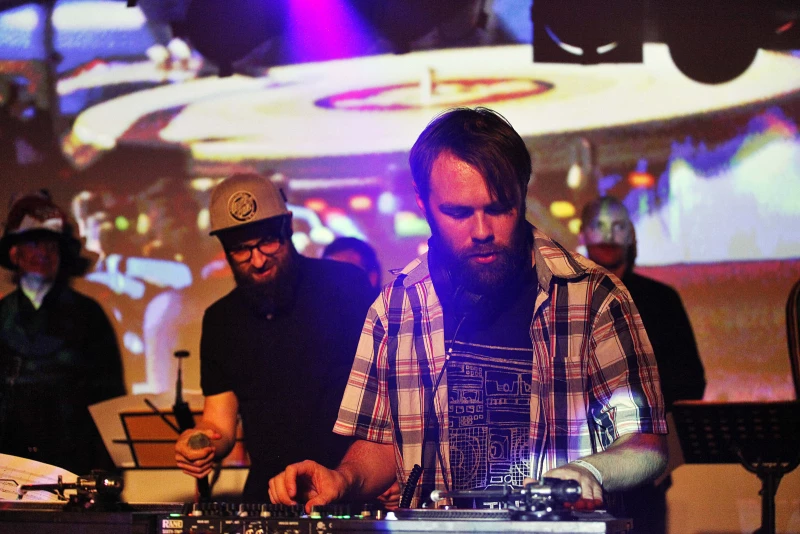 Theatertipps vom 9. bis 11. Juni 2023 in Altenburg und Gera | Der DJ-Weltmeister Mr Switch gastiert in Ostthüringen